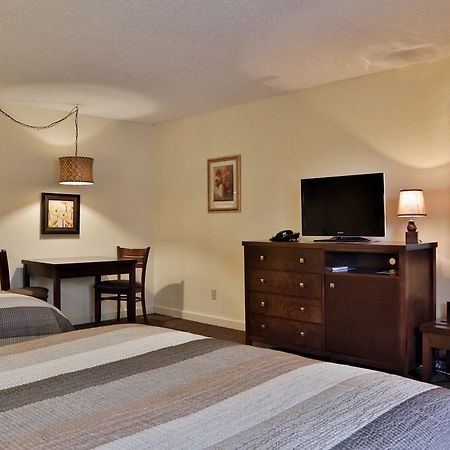 Harbor Inn Freeland 외부 사진