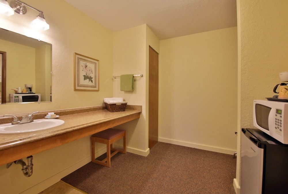Harbor Inn Freeland 외부 사진