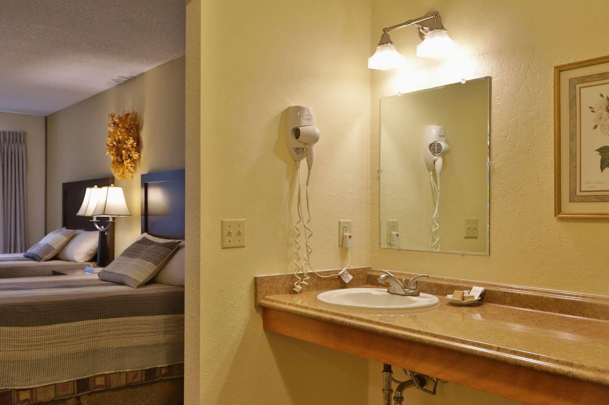 Harbor Inn Freeland 외부 사진