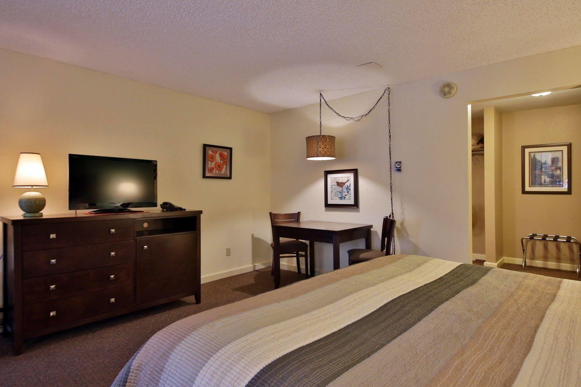 Harbor Inn Freeland 외부 사진