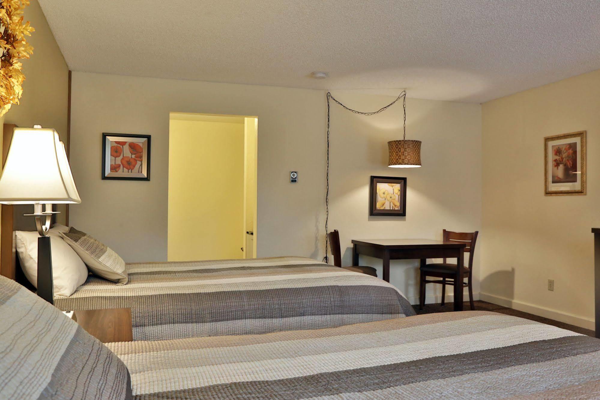Harbor Inn Freeland 외부 사진