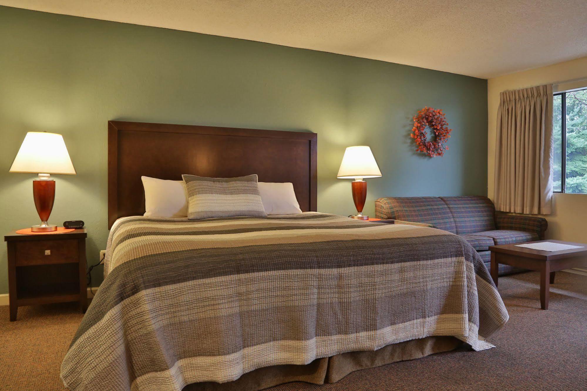 Harbor Inn Freeland 외부 사진