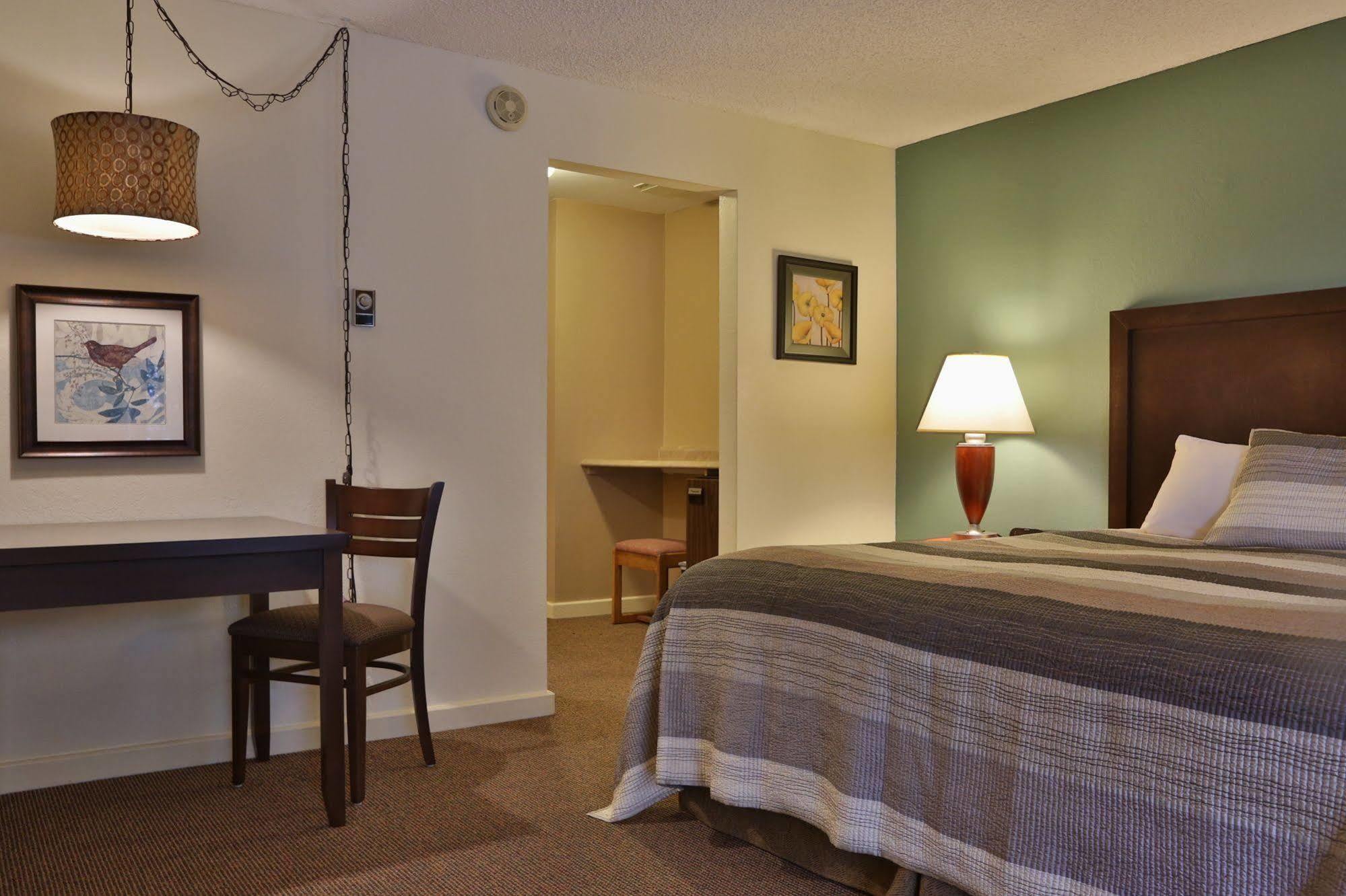 Harbor Inn Freeland 외부 사진