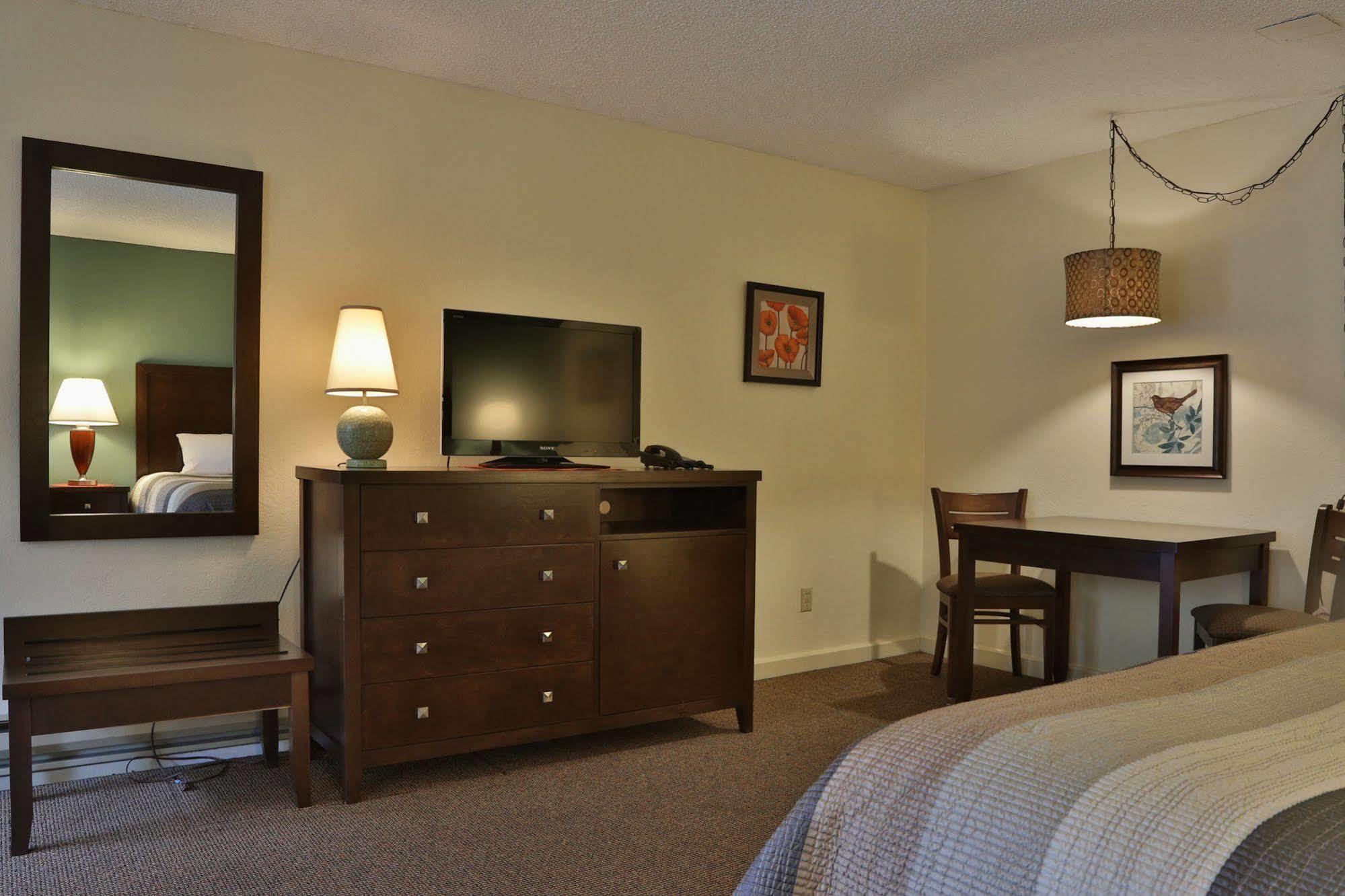 Harbor Inn Freeland 외부 사진